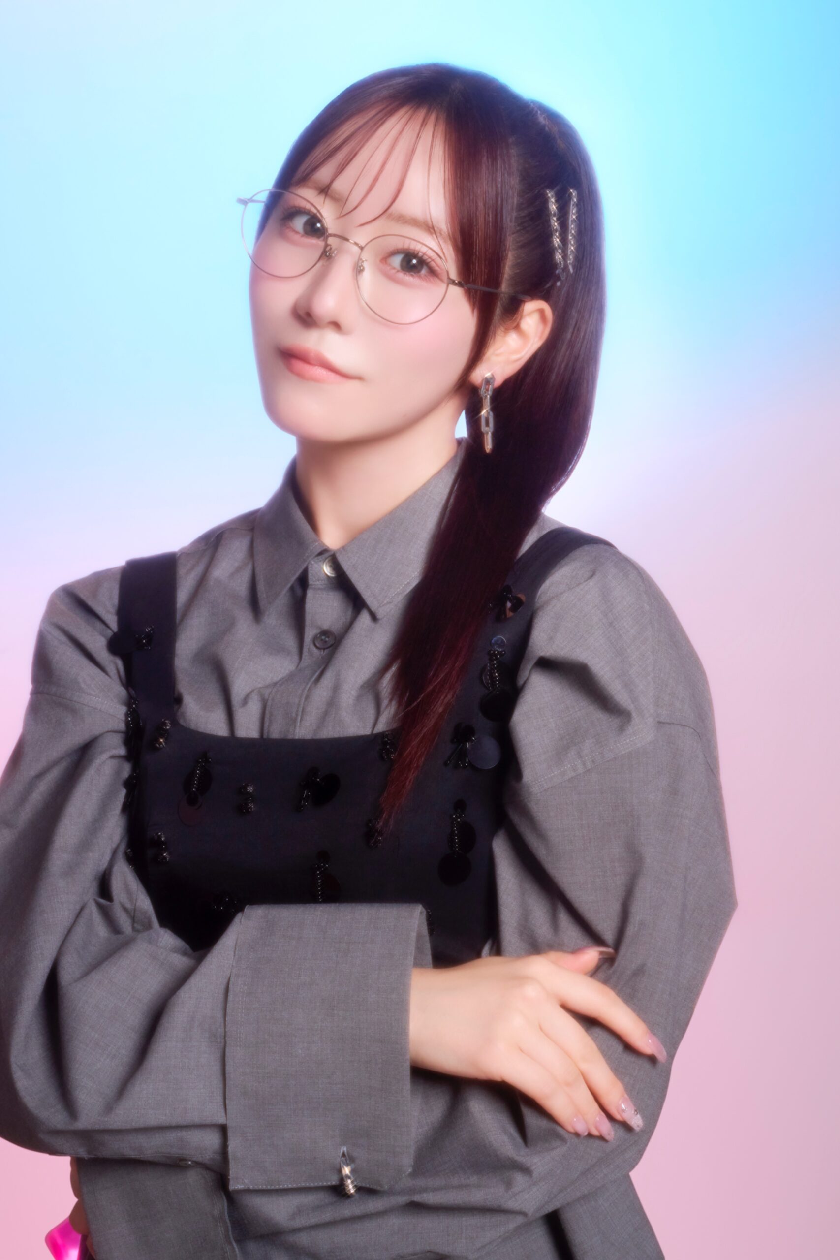 Zoffコラボ眼鏡をかける真中まな：MANA's select